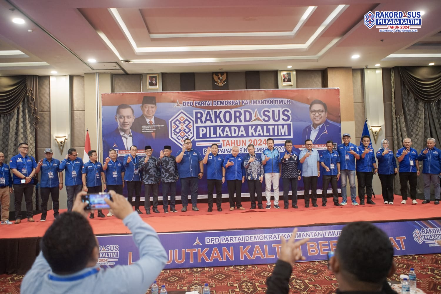 Ketua Satgas Kalimantan yang juga Ketua Wantim DPP Partai Demokrat Sarjan Taher membuka Rakordasus DPD PD Kaltim konsolidasi pemenangan Pilkada di Balikpapan, Kaltim.